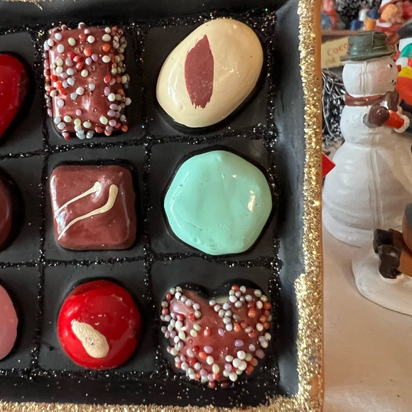 Christmas Glass Gold Box of Chocolates Bonbons Truffles Heart candy Glitterer - Picture 3 of 7